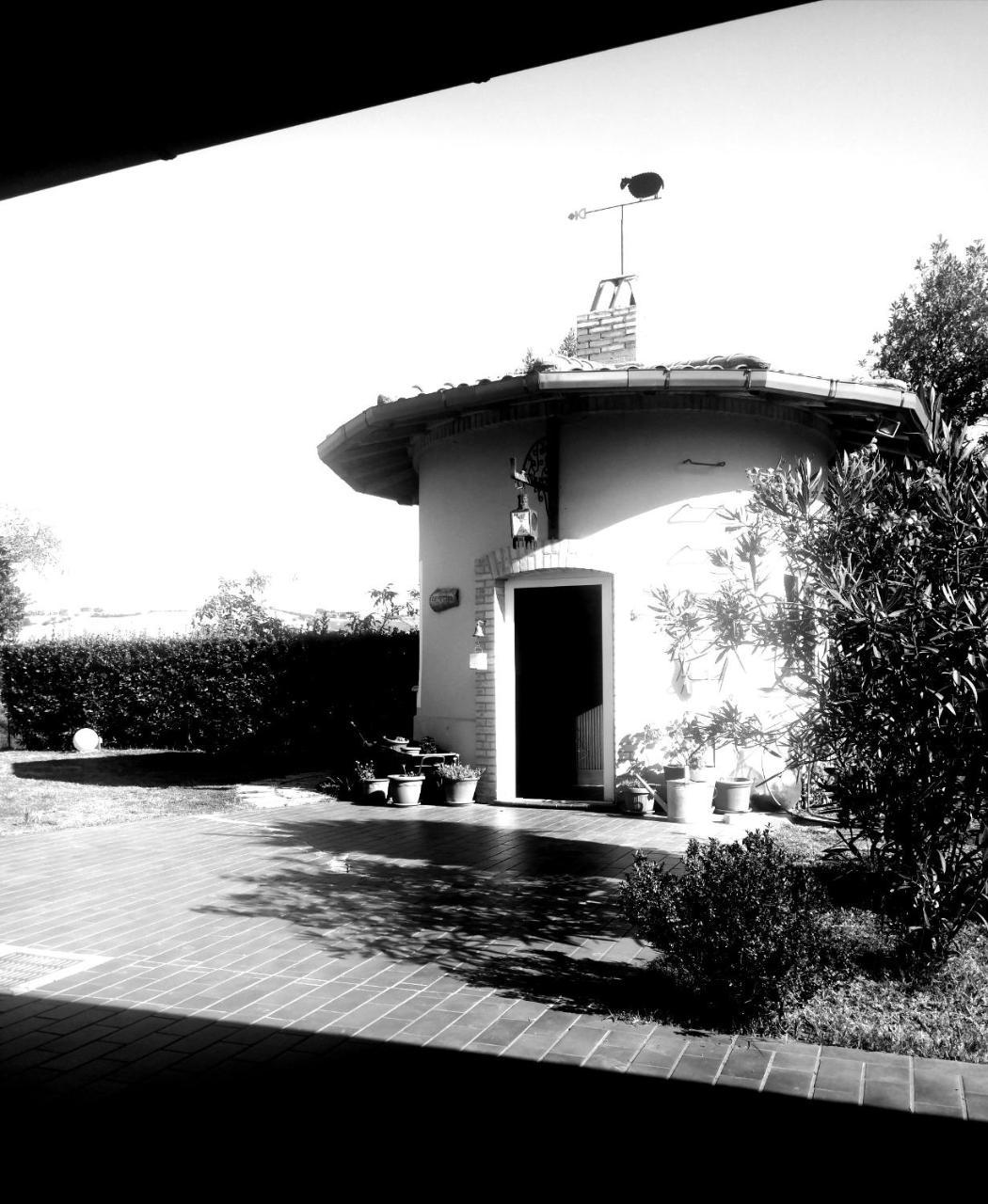 Country-House Pecora Nera Guest House Mosciano SantʼAngelo Eksteriør bilde